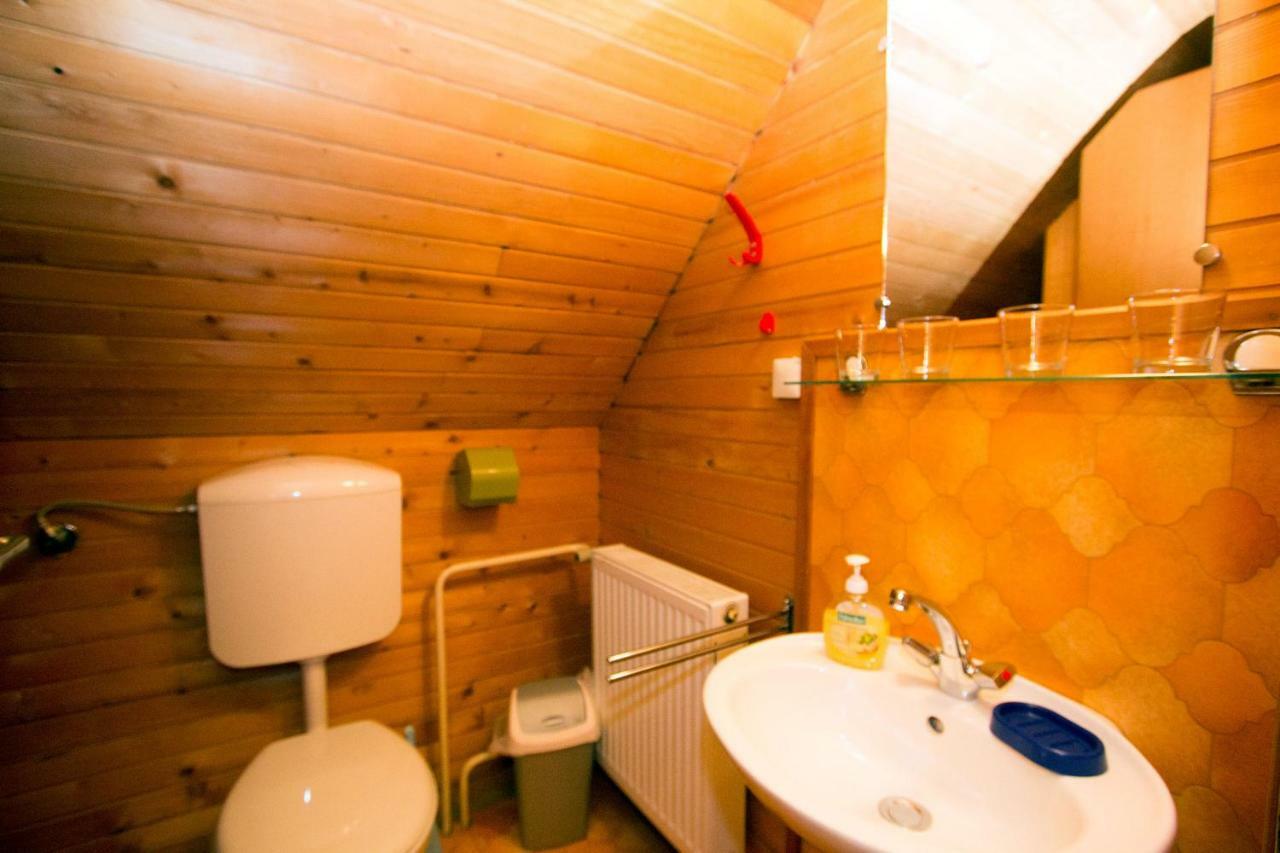 Villa Turisticna Kmetija Perk Solčava Zimmer foto