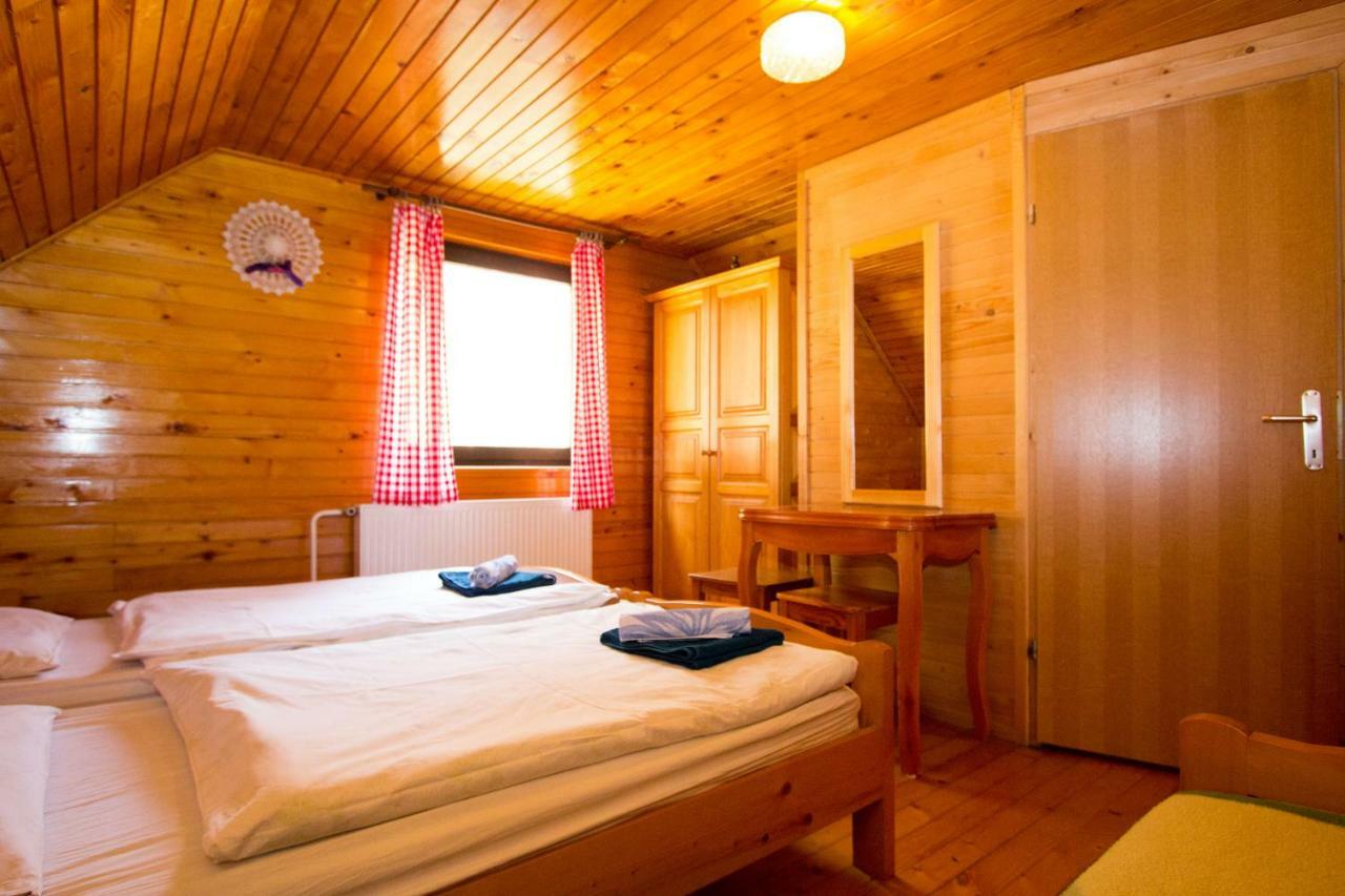 Villa Turisticna Kmetija Perk Solčava Exterior foto