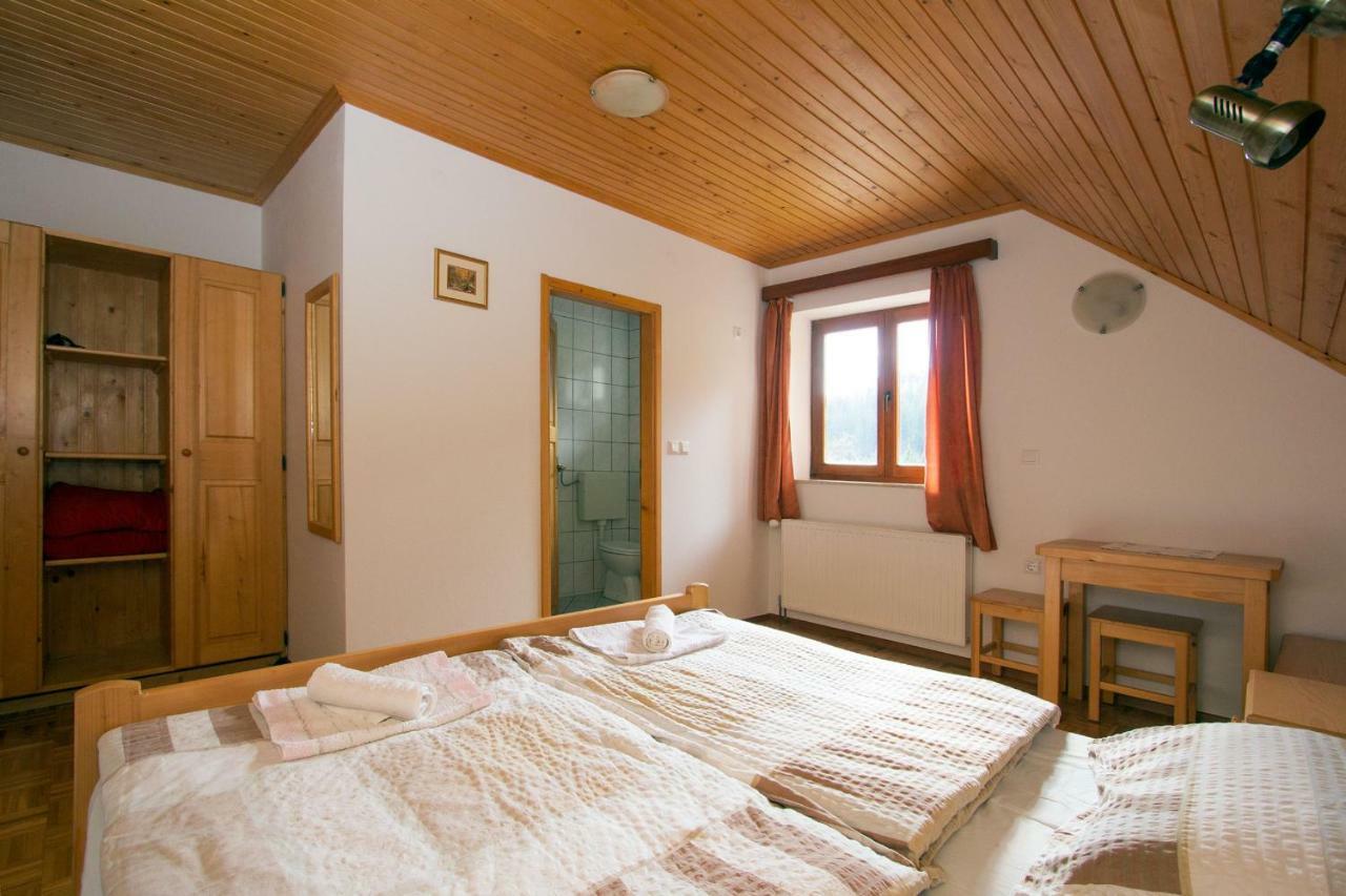 Villa Turisticna Kmetija Perk Solčava Exterior foto